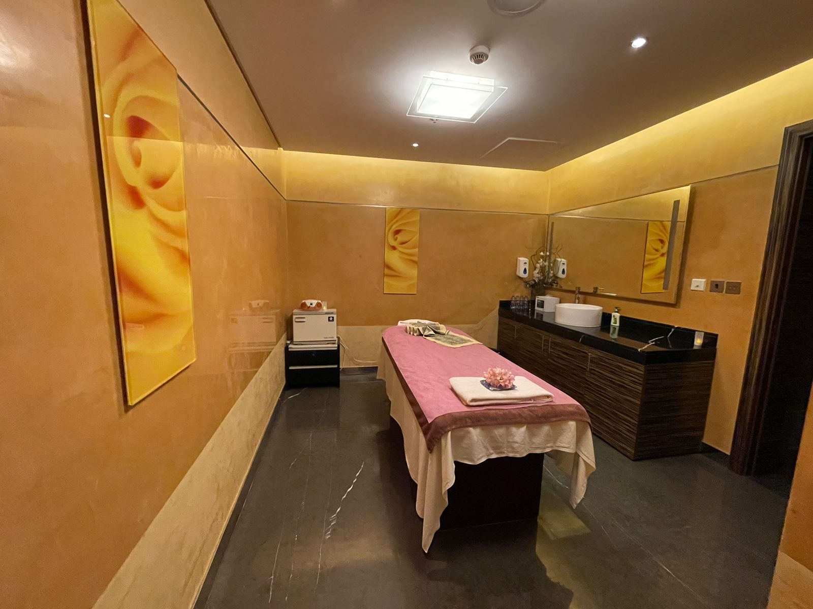 massage-in-businessbay