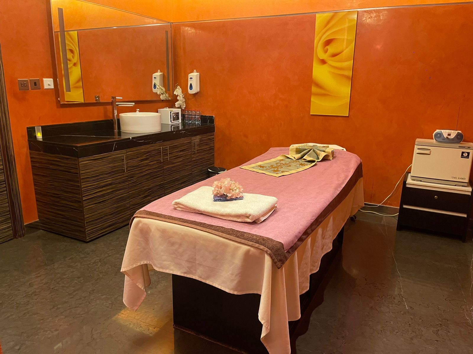 massage-in-businessbay