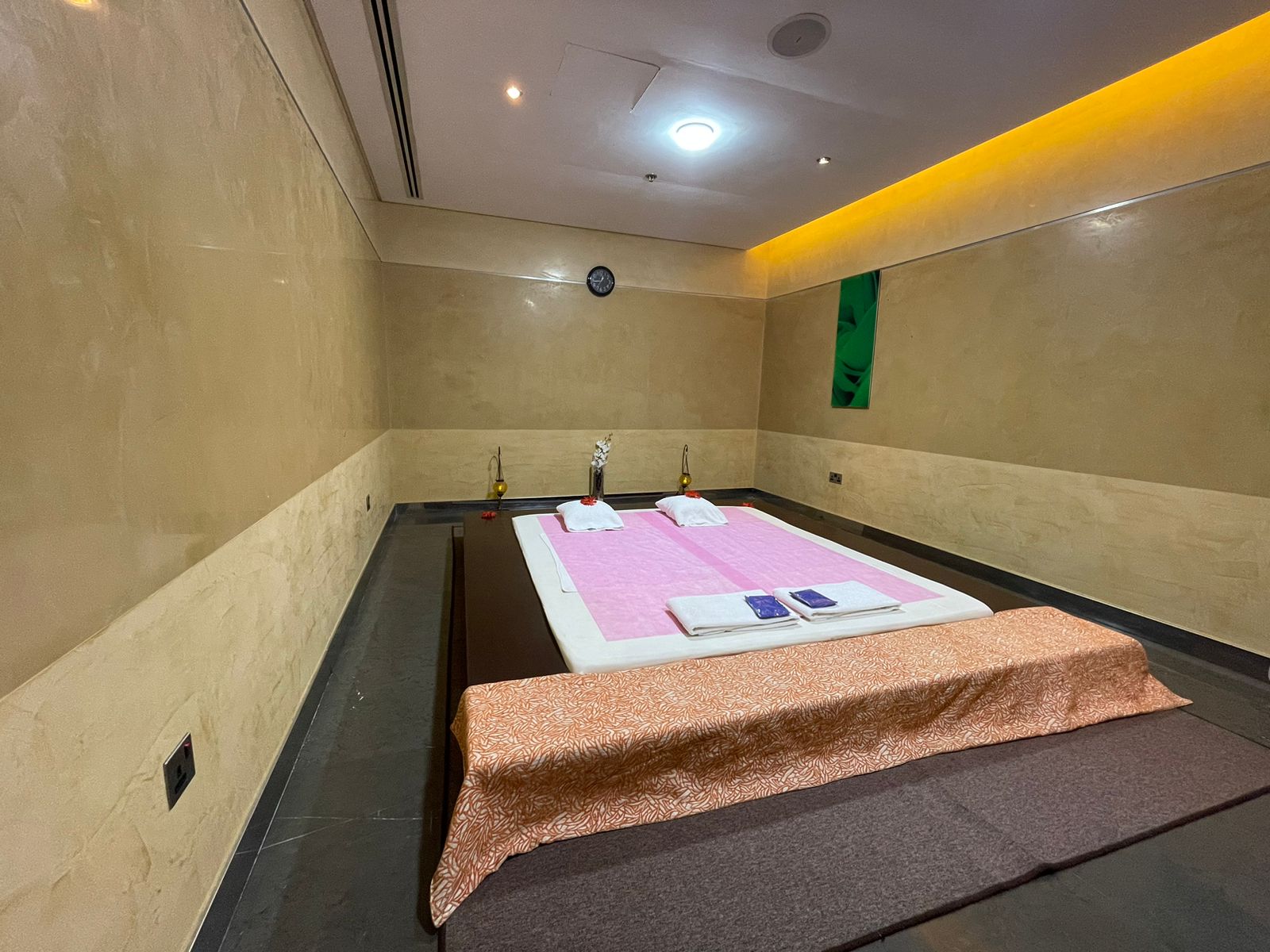 massage-in-businessbay